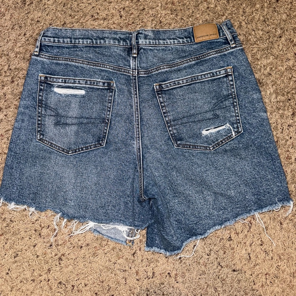 American Eagle Distressed Perfect Short size 14.